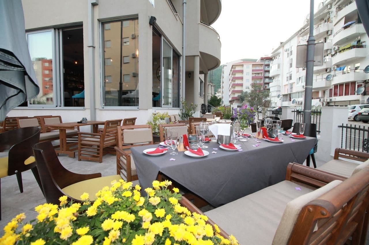 Le Marc Guest House Budva Exterior photo